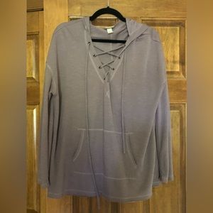 Women’s XL hoodie top, 62% polyester, 34% Rayon, 4% Spandex